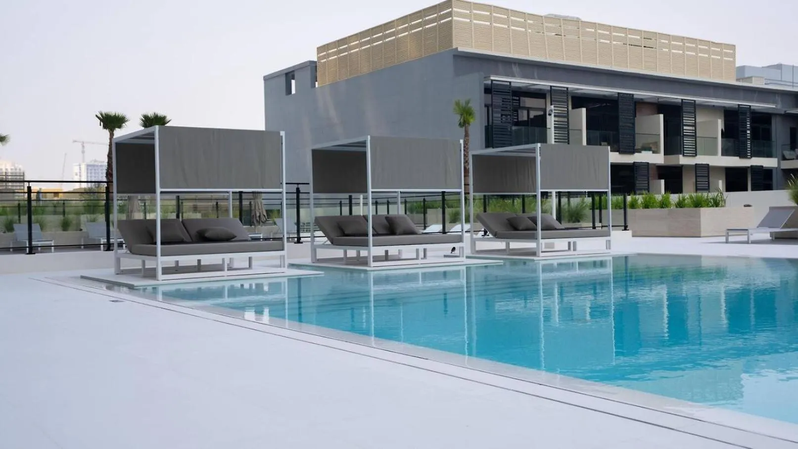Modern 1Br In Jvc Balcony, Pool & Parking Apartment Dubai